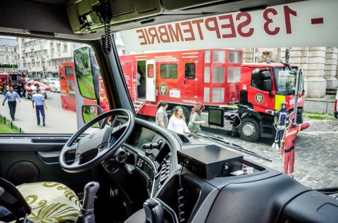 Interior autospecială pompieri - Ziua Porților Deschise la Ministerul Afacerilor Interne