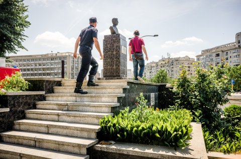 Statuie - Detaşamentul de Pompieri ”Mihai Vodă”