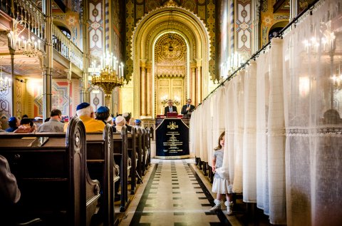 Ceremonia de primire a unui nou sul de Torah - Templul Coral