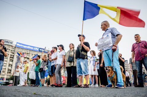 Protest împotriva naționalizării pilonului II de pensie - Piața Victoriei