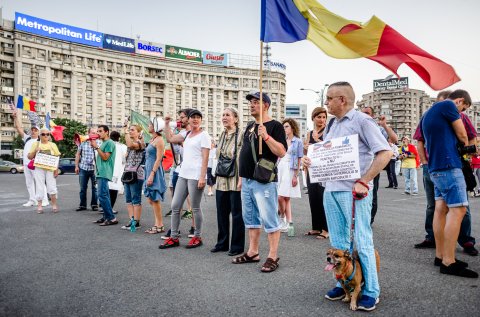 Protest împotriva naționalizării pilonului II de pensie - Piața Victoriei