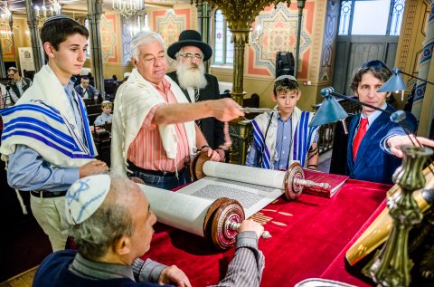 Bar Mitzvah - Templul Coral