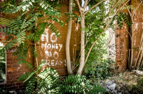 No Money No Dreams - Graffiti - Moara lui Assan