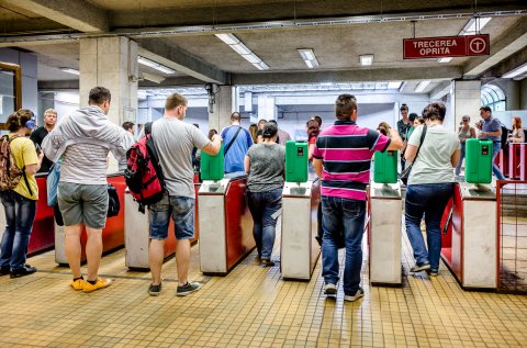 Vechii turnicheți - Stația de metrou Pipera