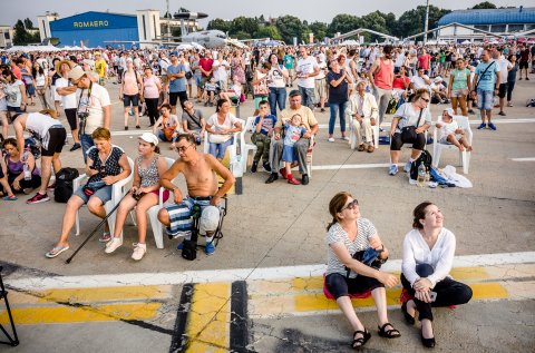 Spectatori - BIAS 2017 - Aeroportul Băneasa