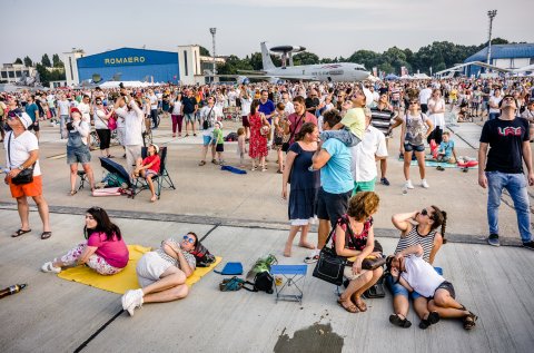 Spectatori - BIAS 2017 - Aeroportul Băneasa