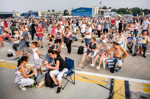 Spectatori - BIAS 2017 - Aeroportul Băneasa