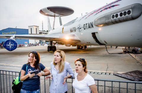 Spectatori - BIAS 2017 - Aeroportul Băneasa