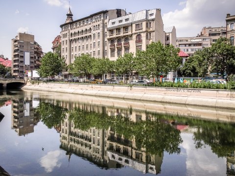 La Izvor - Splaiul Independenței