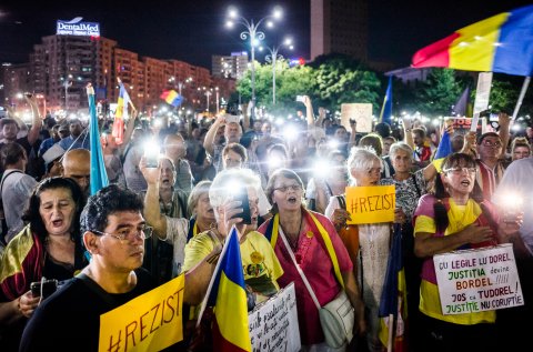 Protest anticorupție - Piața Victoriei