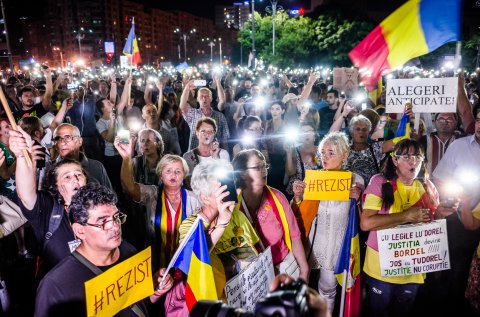 Protest anticorupție - Piața Victoriei