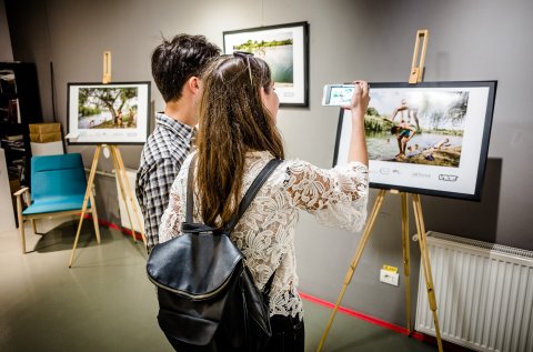 Expoziția „Un salt în viitorul fotografiei“, de Eli Driu - Bucharest Photo Week - Gallery - Strada Leonida