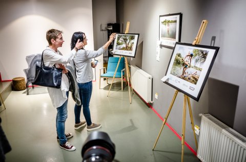 Expoziția „Un salt în viitorul fotografiei“, de Eli Driu - Bucharest Photo Week - Gallery - Strada Leonida