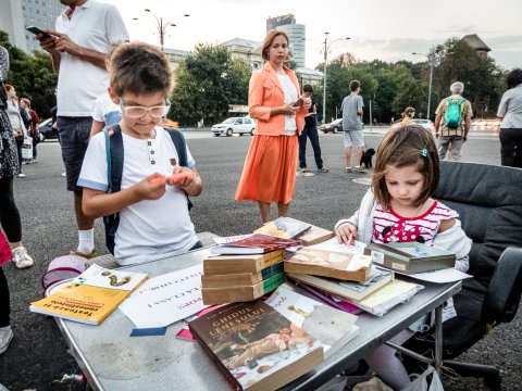 Protest „Biblioteca pentru Pop” - Piața Victoriei