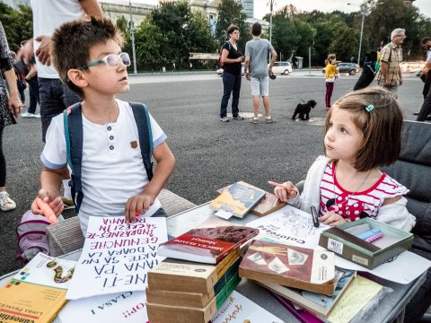 Protest „Biblioteca pentru Pop” - Piața Victoriei