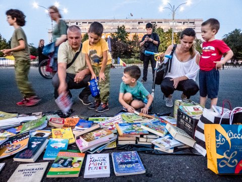 Protest „Biblioteca pentru Pop” - Piața Victoriei