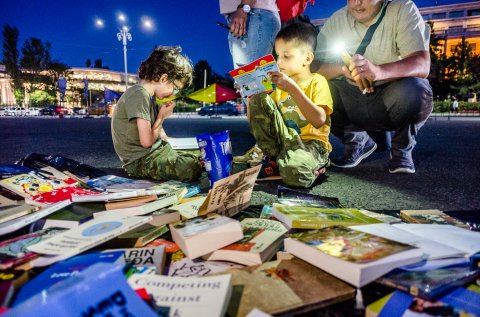 Protest „Biblioteca pentru Pop” - Piața Victoriei