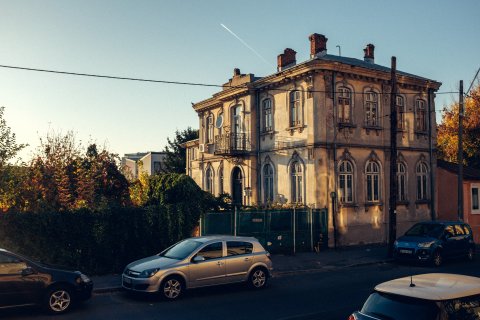 Casa in apus pe strada Foisorului