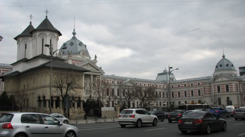 Biserica si Spitalul Coltea