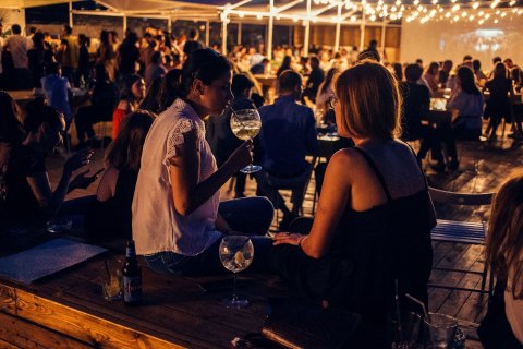 Rooftop Cinema: Love for Shorts - Deschis Gastrobar