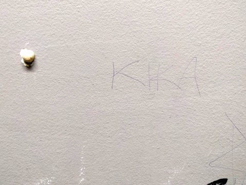 Graffiti pe scarile interioare ale MNAC