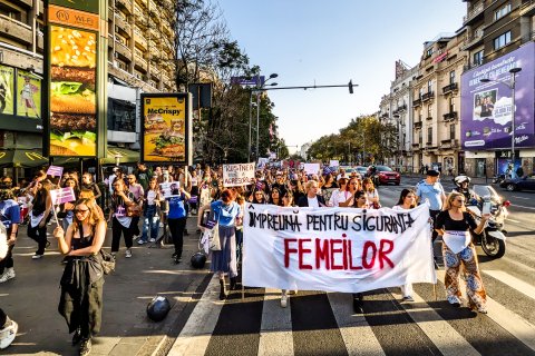 Protest pentru combaterea violenței împotriva femeilor - Bd. Magheru