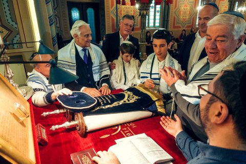 Bar mitzvah Templul coral