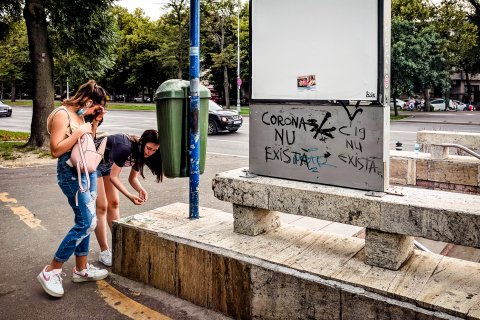 Urări de sezon - Metrou Aviatorilor