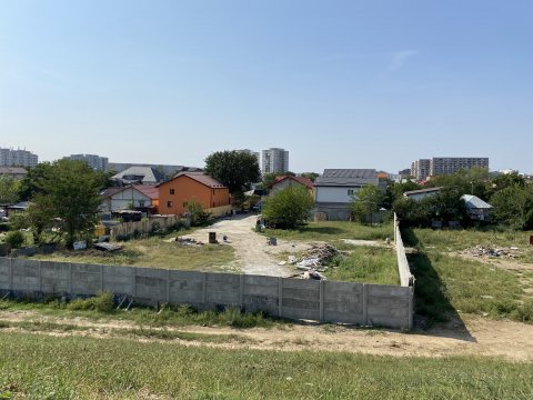 Parcul Teilor după inaugurare (Titanul Nou)