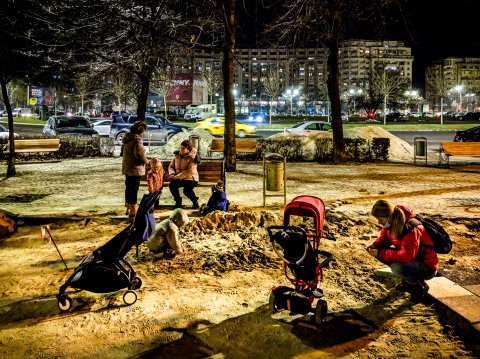 La joacă pe șantier - Piața Alba Iulia