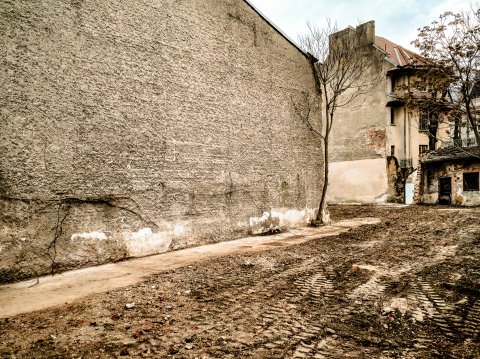 Demolarea calcanului - Strada Arthur Verona