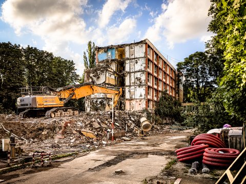 Demolare cămin - Splaiul Independenței