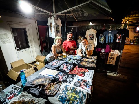 Standul de merch - Festival Artmania în Quantic Pub - Șoseaua Grozăvești