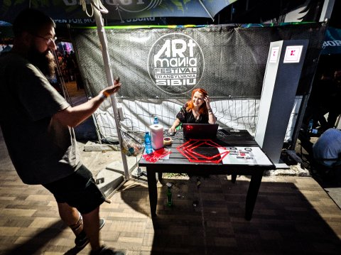 La acces - Festival Artmania în Quantic Pub - Șoseaua Grozăvești