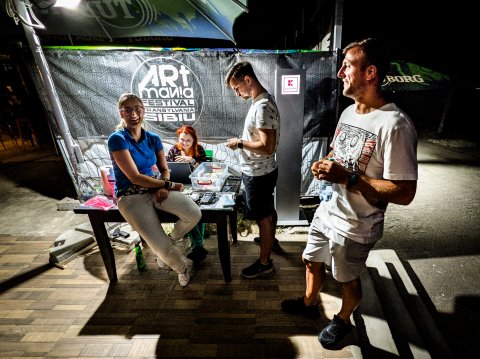 La acces - Festival Artmania în Quantic Pub - Șoseaua Grozăvești