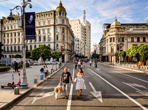 Calea Victoriei pietonală