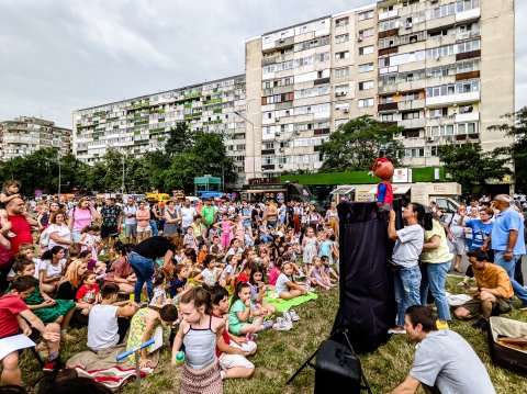 Teatrul de păpuși - Drumul Taberei pietonal