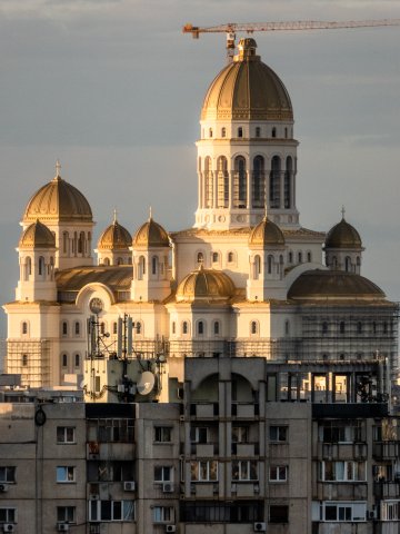 Vedere spre Catedrala Mântuirii Neamului - Șoseaua Olteniței