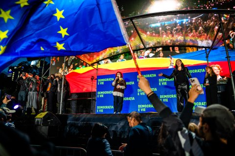 România în Lumină - Meeting susținere Nicușor Dan