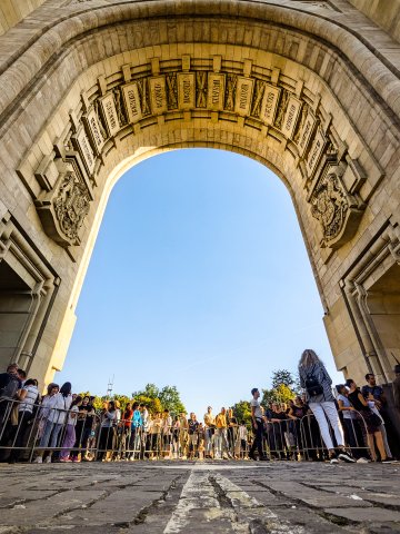 Coadă la acces - Arcul de Triumf