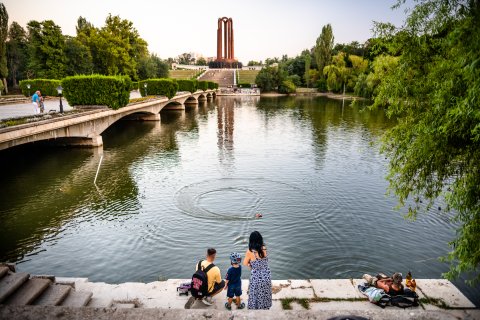 Navomodele pe lac - Excursie - Ziua Internațională a fotografiei