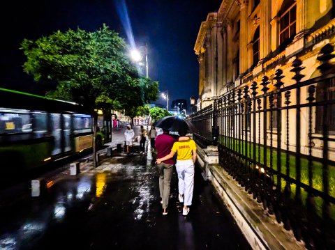 Ploaie după meci - Calea Victoriei