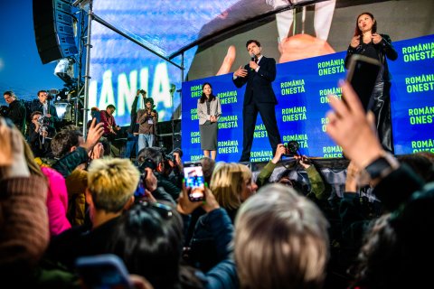 România în Lumină - Meeting susținere Nicușor Dan