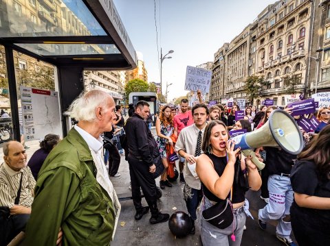 Protest pentru combaterea violenței împotriva femeilor - Bd. Magheru