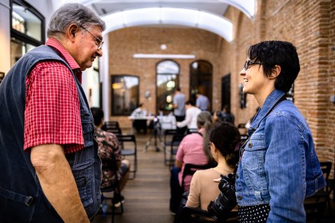 Discuție pe tema fotografiei de stradă - Arcub Gabroveni