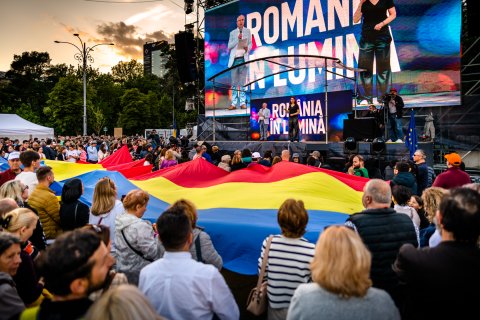 România în Lumină - Meeting susținere Nicușor Dan